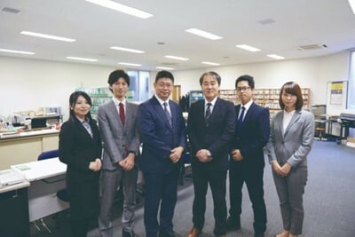 就職輔導中心職員